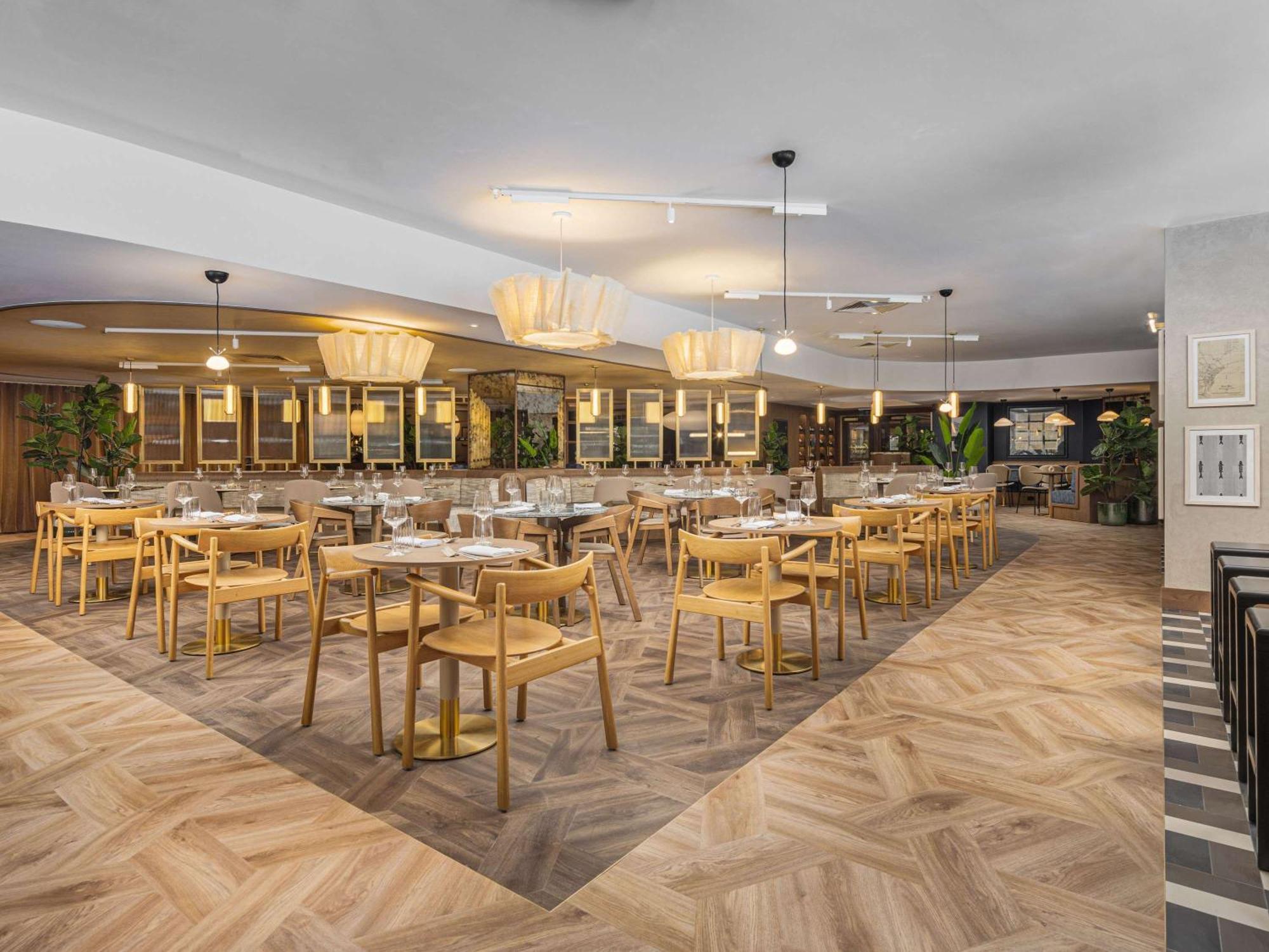 Mercure London Earls Court Exterior photo