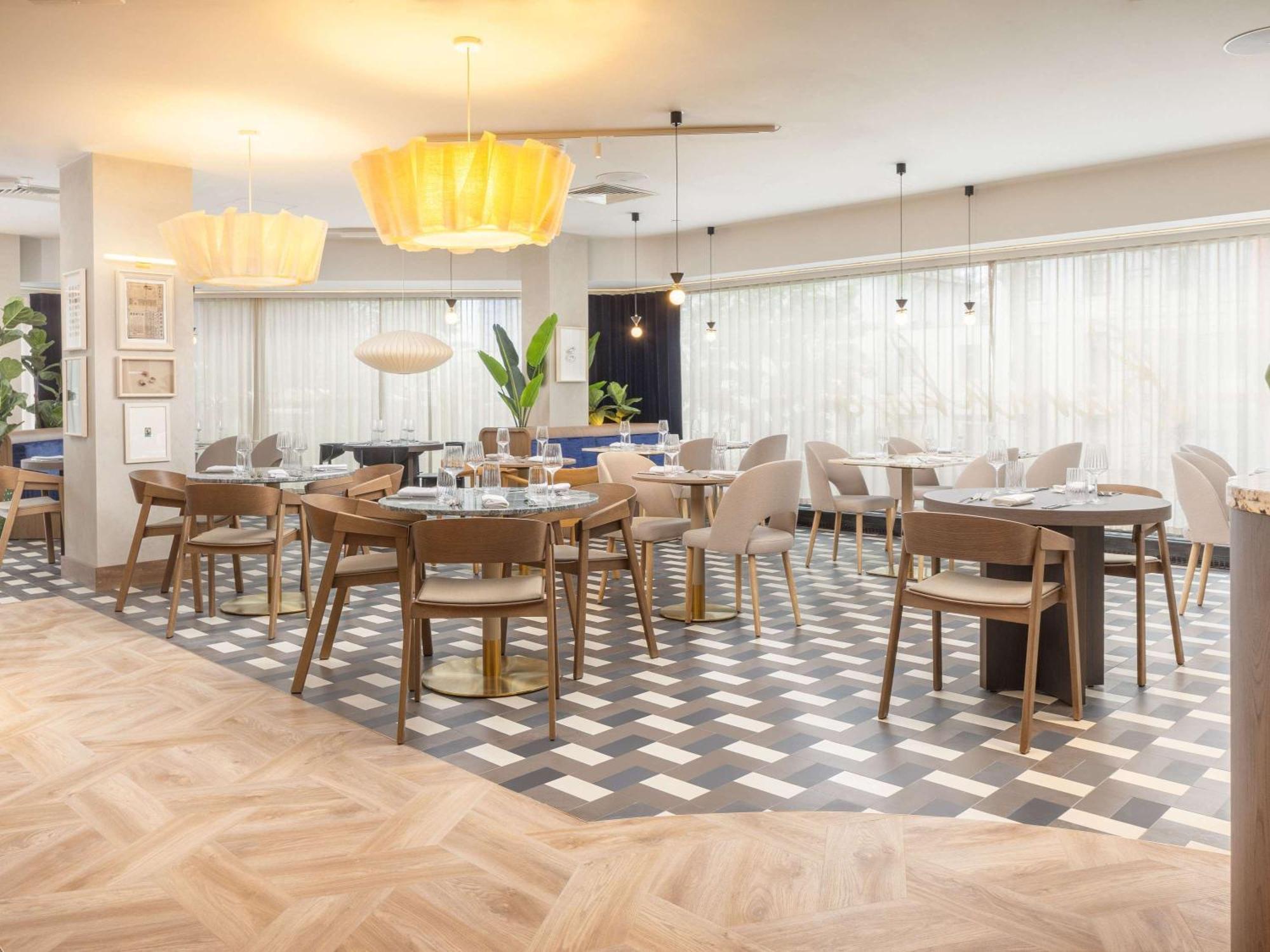 Mercure London Earls Court Exterior photo