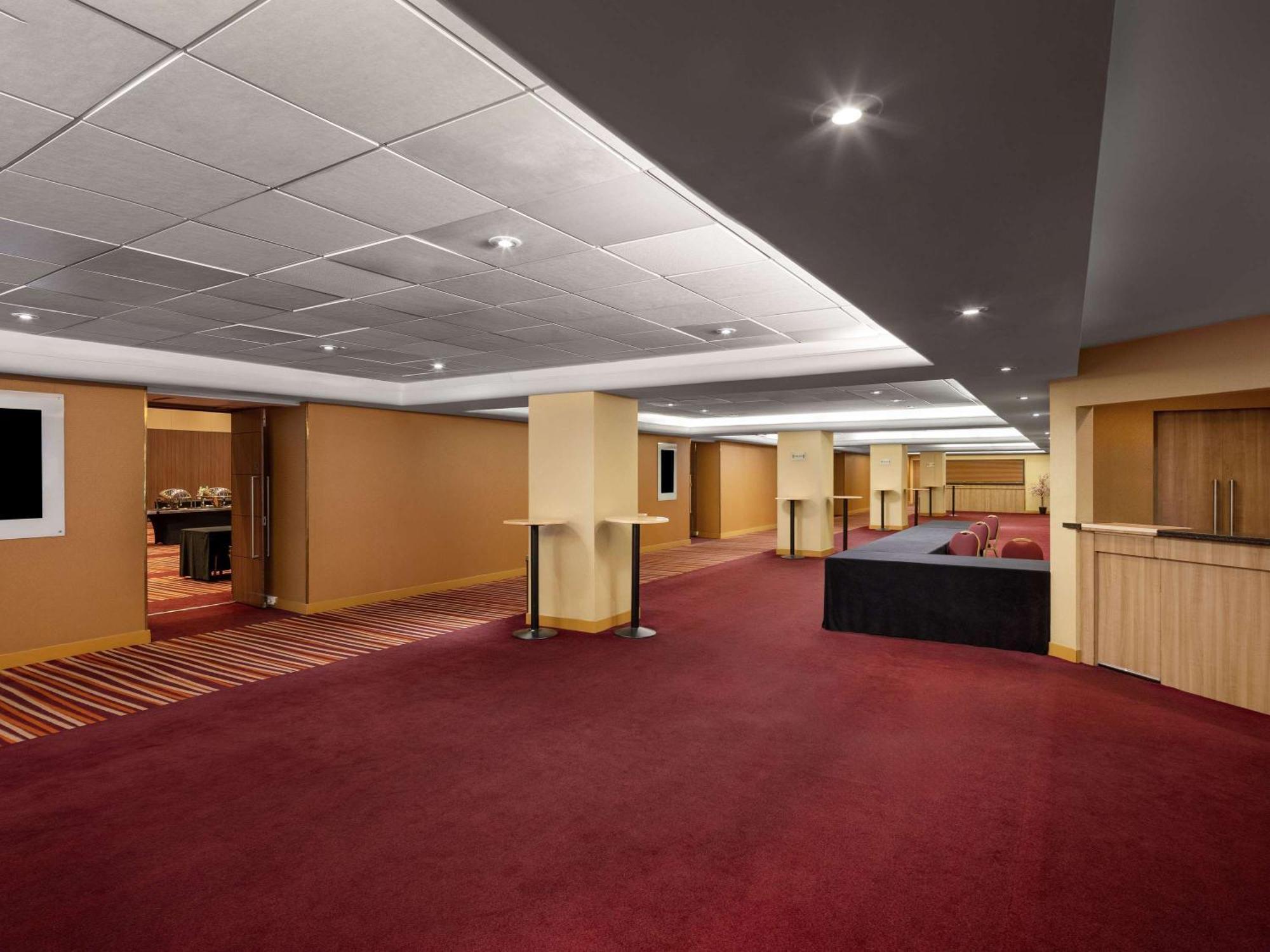Mercure London Earls Court Exterior photo